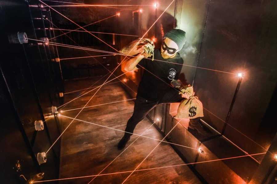 Квест в реальности Лазерный лабиринт. Охота за рунами от компании Квесты № 1 Квест в реальности Лазерный лабиринт. Охота за рунами от компании Квесты № 1